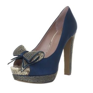 Vince Camuto Pumps